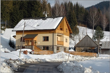 Slovaquie Privát Huty, Extérieur